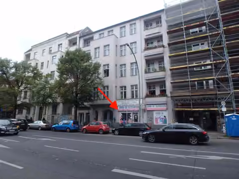 Zwangsversteigerung Büro in Berlin, Charlottenburg – Außenansicht des Wohn- und Geschäftshauses Leibnizstraße 70 in Berlin-Charlottenburg.