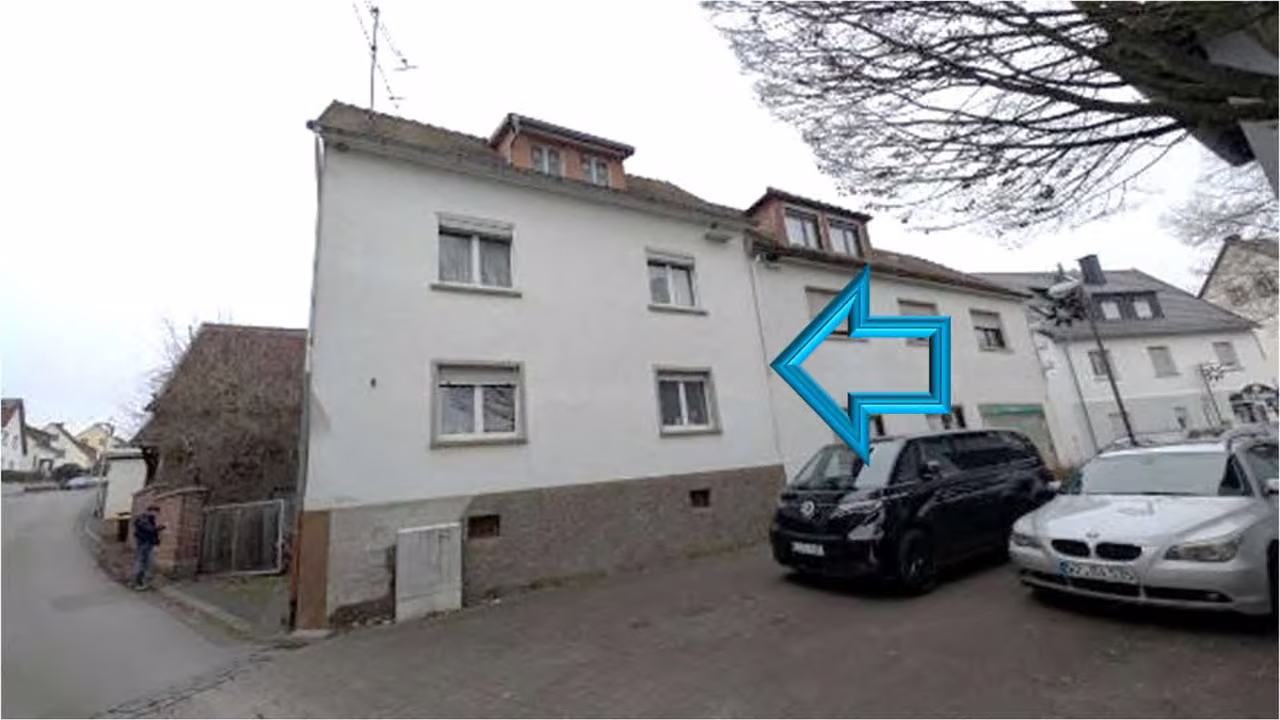 Zwangsversteigerung in Wetzlar, Naunheim – Südliche Außenansicht des Wohnhauses von der Straße aus.