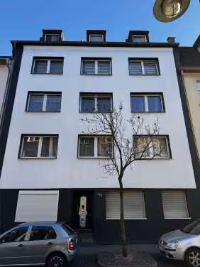 Zwangsversteigerung Mehrfamilienhaus in Duisburg, Marxloh – Vorderansicht des Mehrfamilienhauses Rolfstraße 14.