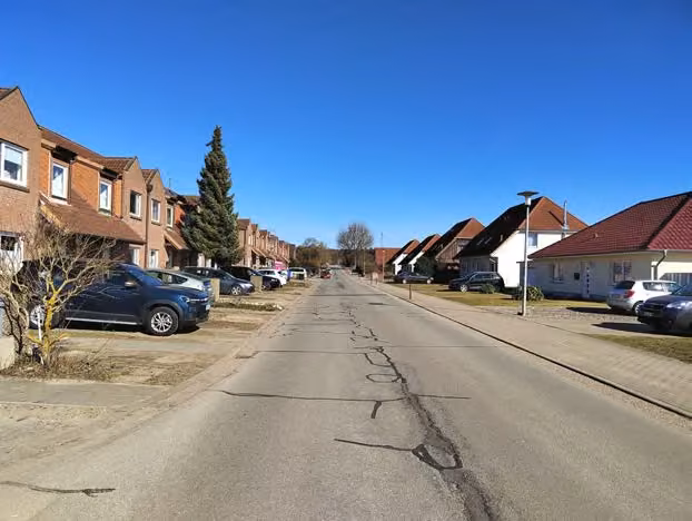 Zwangsversteigerung Einfamilienhaus in Bad Kleinen, Gallentin – Straßenzug Bad Kleinener Chaussee in Richtung Nordosten
