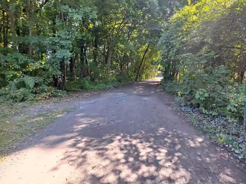 Zwangsversteigerung Grundstück in Saalfeld – Blick auf den Mühlweg.