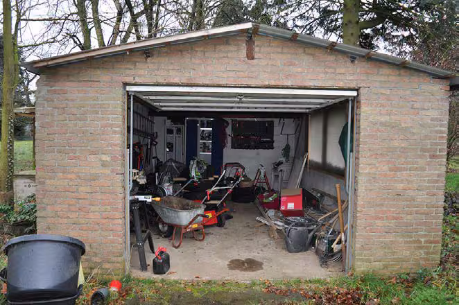 Zwangsversteigerung Einfamilienhaus in Erkelenz, Venrath – Außenansicht des großzügigen Wintergartens.