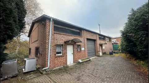 Zwangsversteigerung Einfamilienhaus in Wesel, Obrighoven-Lackhausen – Nord-West-Ansicht der separaten Gewerbehalle