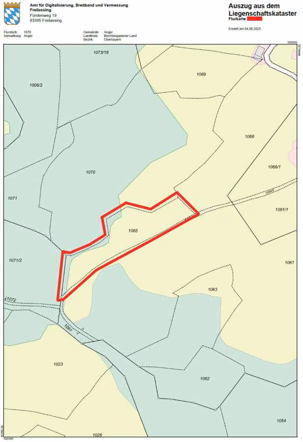 Zwangsversteigerung Landwirtschaft in Anger – Amtlicher Katasterlageplan mit rot umrandetem Flurstück 1065.