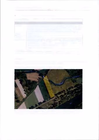 Zwangsversteigerung Landwirtschaft in Niederaichbach, Hüttenkofen – Luftbild mit Flurstücksumrandung und Beschriftung der Teilflächen.