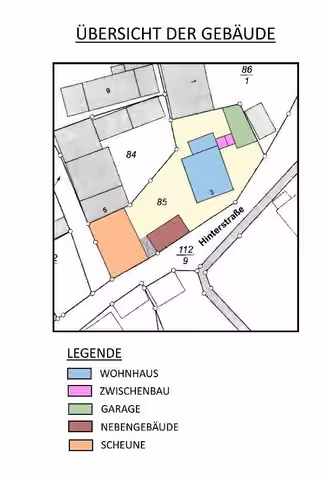 Zwangsversteigerung Wohn-/Geschäftshaus in Ehringshausen, Breitenbach – Übersichtsplan der Gebäudeanordnung auf dem Grundstück.