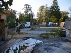 Zwangsversteigerung Grundstück in Berlin, Rahnsdorf – Überblick über das befestigte Grundstück Am Küstergarten 18 nach Süden.