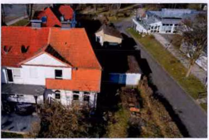 Zwangsversteigerung Doppelhaushälfte in Hessisch Lichtenau – Südwestseitige Ansicht der Doppelhaushälfte.