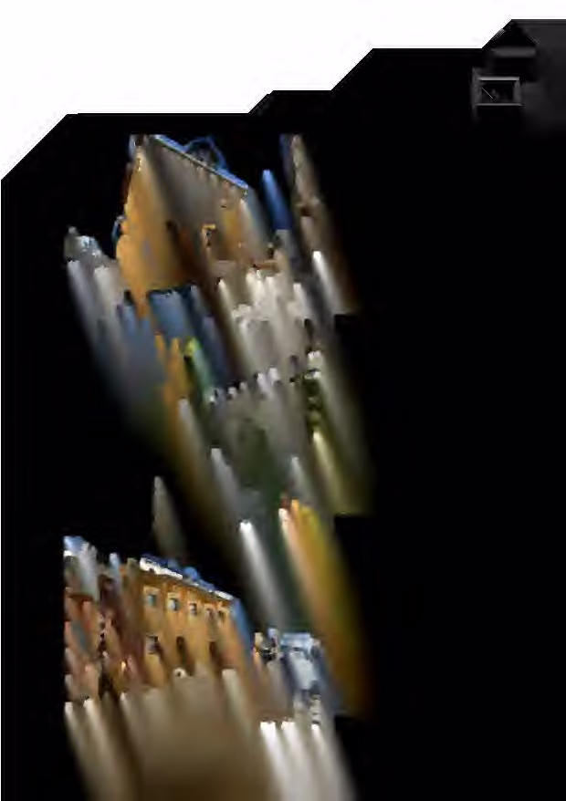 Zwangsversteigerung in Wetzlar, Dutenhofen – Zugangstreppe und Eingangsbereich auf der Rückseite des Wohnhauses.