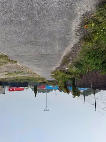 Zwangsversteigerung Halle/Lager in Nettetal, Kaldenkirchen – Zufahrts- und Außenanlagenbereich des Bewertungsgrundstücks.