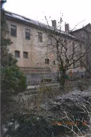Zwangsversteigerung Wohn-/Geschäftshaus in Rudolstadt – Rückwärtige Gebäudeansicht zur Rinne.