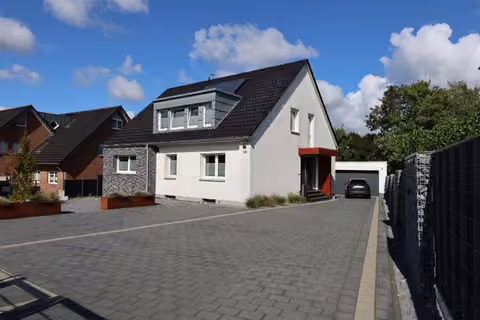 Zwangsversteigerung Einfamilienhaus in Rheine, Dorenkamp – Ansicht von Südosten.