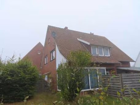 Zwangsversteigerung Zweifamilienhaus in Emlichheim – Außenansicht Vorderhaus Ringer Straße 29