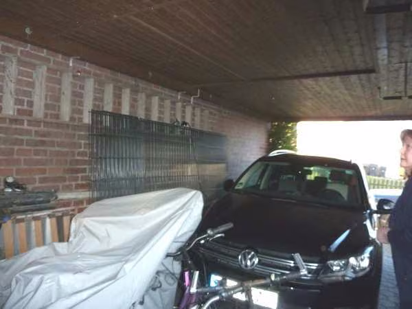 Zwangsversteigerung Reihenhaus in Ibbenbüren, Laggenbeck – Carport an der südlichen Grundstücksgrenze