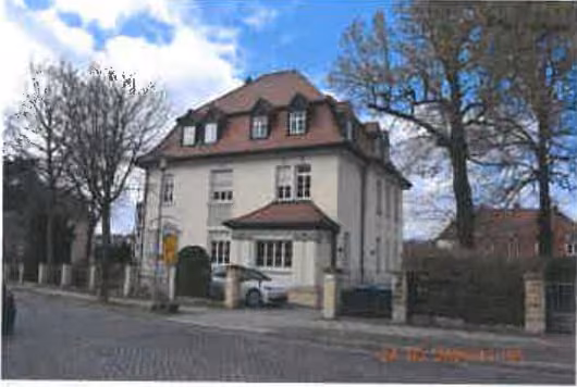 Zwangsversteigerung Wohn-/Geschäftshaus in Erfurt, Löbervorstadt – Straßenansicht und Zufahrt von der Gustav-Freytag-Straße.
