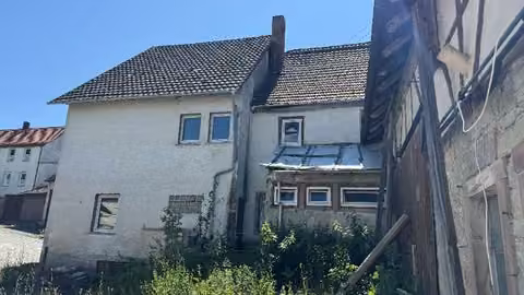 Zwangsversteigerung Gewerbe in Königheim, Brehmen – Nebengebäude Ansicht von Norden