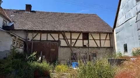 Zwangsversteigerung Gewerbe in Königheim, Brehmen – Nebengebäude Ansicht von Süden