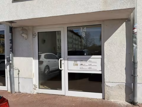 Zwangsversteigerung Eigentumswohnung in Stadtroda – Eingangsbereich 14 B zur Wohnung Nr. 4.