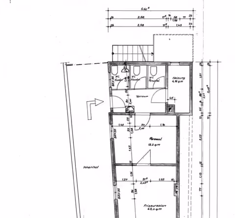 Zwangsversteigerung Wohn-/Geschäftshaus in Gardelegen – Grundriss Erdgeschoss mit Raumaufteilung beider Gewerbeeinheiten.