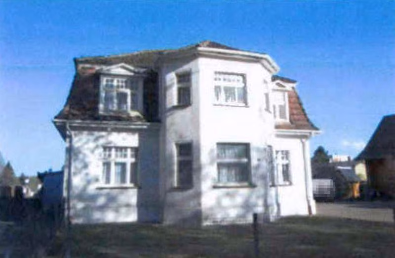 Zwangsversteigerung Mehrfamilienhaus in Heringsdorf, Seebad Bansin – Außenansicht des sanierten Hinterhauses.