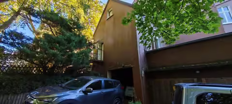 Zwangsversteigerung Stellplatz/Garage in Solingen, Wald – Aufstehende Bebauung auf Flurstück 131
