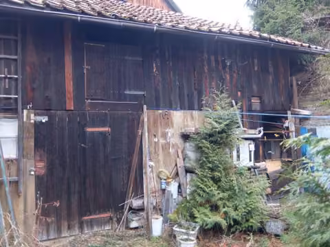 Zwangsversteigerung Einfamilienhaus in Blankenburg, Heimburg – Westansicht des zweigeschossigen Wirtschaftsgebäudes.