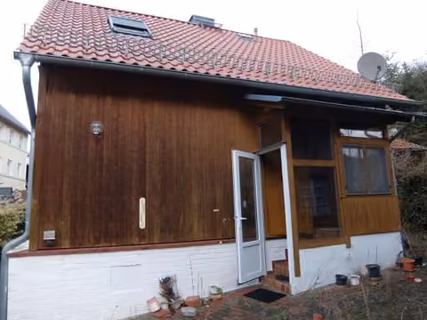 Zwangsversteigerung Einfamilienhaus in Blankenburg, Heimburg – Süd-Ost-Ansicht des Holzschuppens auf dem Grundstück.