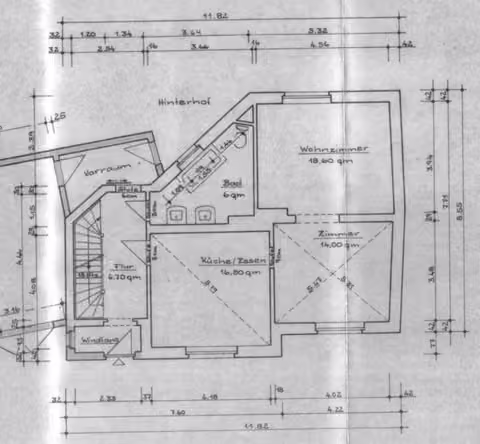 Zwangsversteigerung Einfamilienhaus in Goldberg – Grundrissplan des Erdgeschosses von Haupt- und Einliegerwohnung.