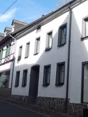 Zwangsversteigerung Einfamilienhaus in Blankenheim – Außenansicht des Wohnhauses Ahrstraße 29 (Flurstück 460).