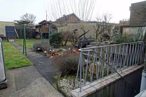 Zwangsversteigerung Doppelhaushälfte in Hürth, Efferen – Gartenbereich im rückwärtigen Grundstücksteil.