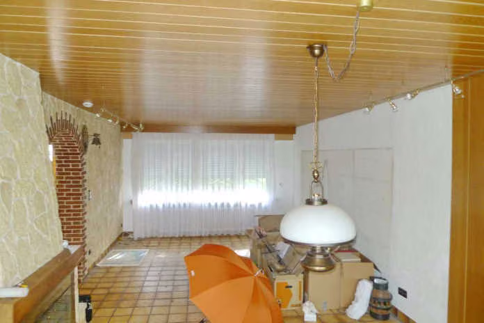 Zwangsversteigerung Reihenhaus in Hamm, Uentrop – Wohn- und Esszimmer im Erdgeschoss mit Zugang zum Wintergarten