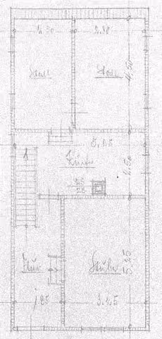 Zwangsversteigerung Einfamilienhaus in Biedenkopf – Grundriss Erdgeschoss mit Küche, Bad, WC und Flur.